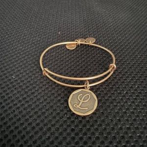 NWOT Alex and Ani L bracelet